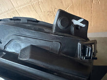 Laden Sie das Bild in den Galerie-Viewer, Frontscheinwerfer Mercedes-Benz Eqc A2939062701 Links Scheinwerfer Headlight SCH4549120887xm