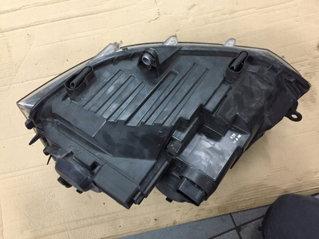 Frontscheinwerfer VW Caravelle 941016H Rechts Scheinwerfer Headlight SCH5065061052ib