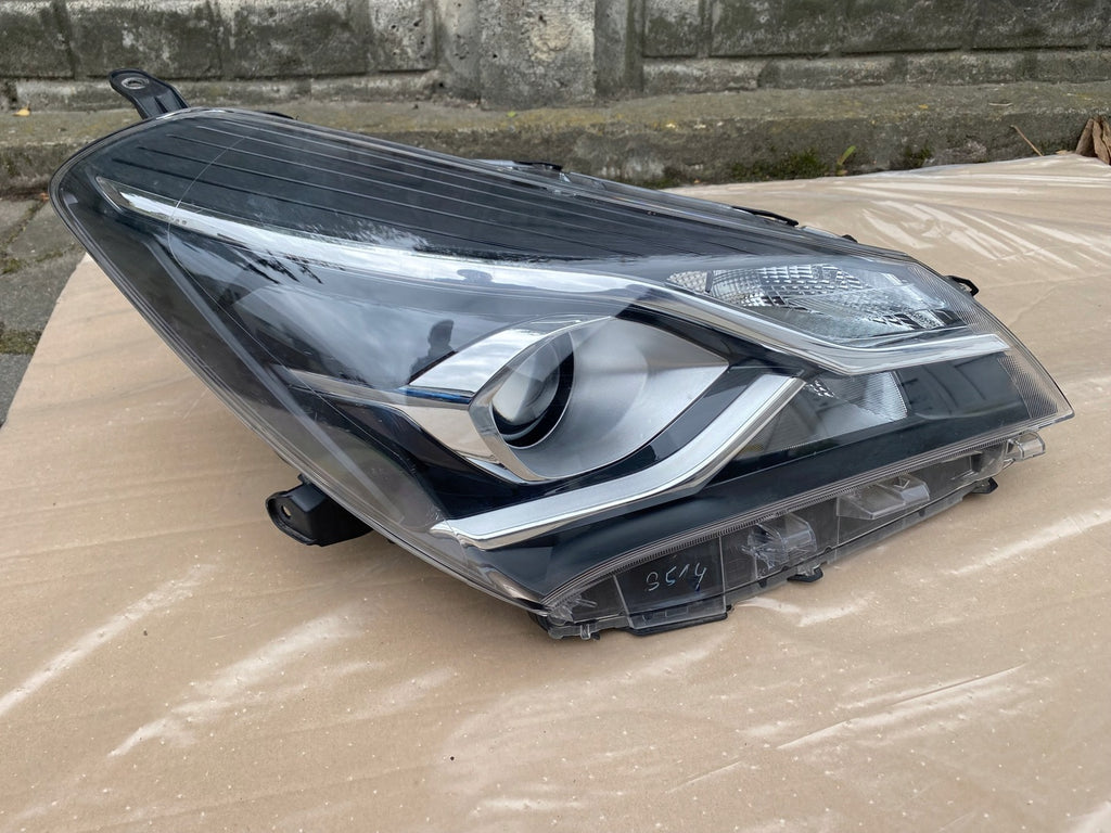 Frontscheinwerfer Toyota Yaris PWE3073 LED Rechts Scheinwerfer Headlight