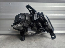 Laden Sie das Bild in den Galerie-Viewer, Frontscheinwerfer Jeep Grand Cherokee Wk2 68144709AF Xenon Links Headlight SCH8388761680dx