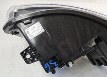 Laden Sie das Bild in den Galerie-Viewer, Frontscheinwerfer Renault Trafic III 260102899R Rechts Scheinwerfer Headlight SCH3653115658rj