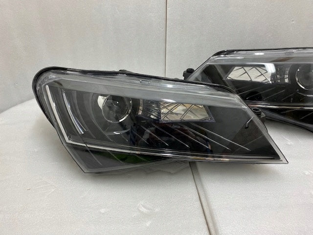 Frontscheinwerfer Skoda Superb III 3V1941015A 3V1941016A Rechts oder Links