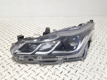 Laden Sie das Bild in den Galerie-Viewer, Frontscheinwerfer Toyota Corolla 81150-02T31 Ein Stück (Rechts oder Links) SCH8723019837gm