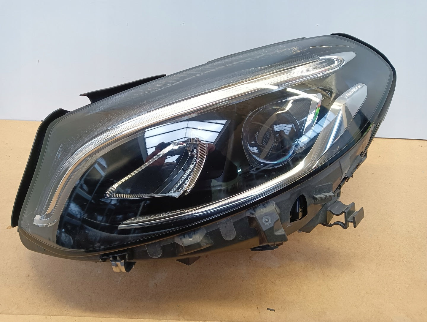 Frontscheinwerfer Mercedes-Benz 2469066101 Links Scheinwerfer Headlight SCH4460850730ja