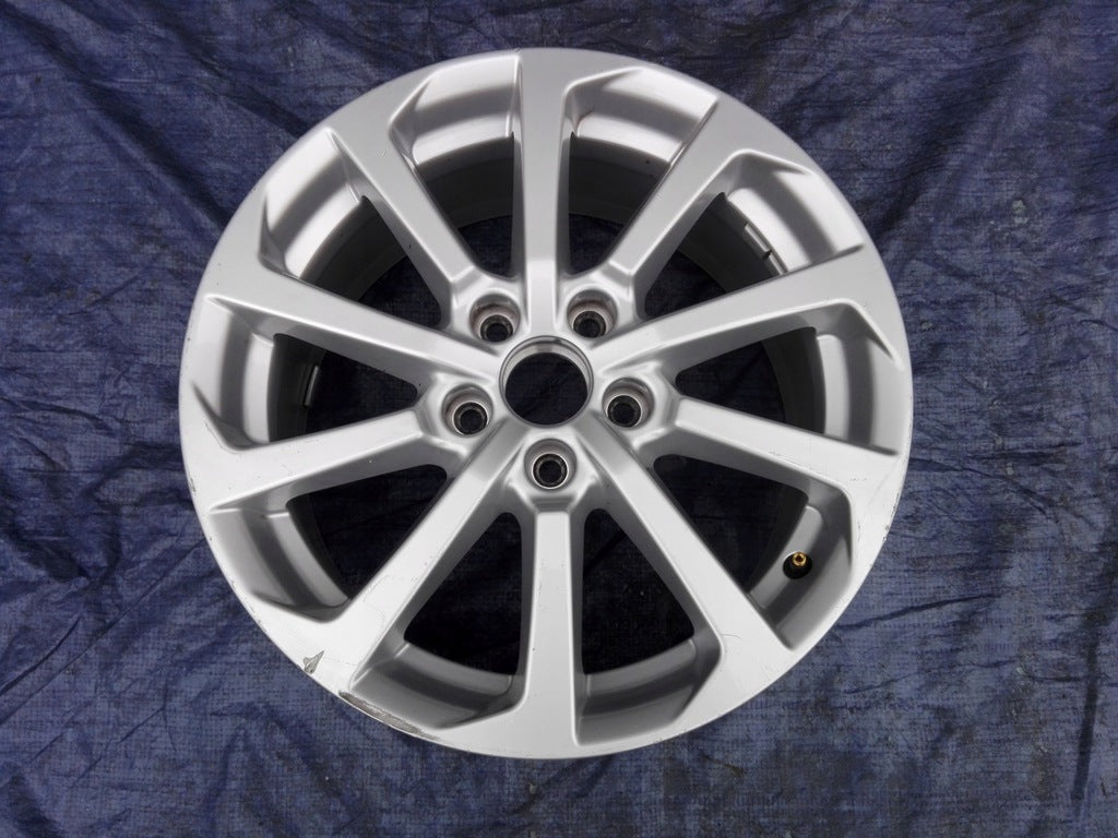 1x Alufelge 17 Zoll 7.5" 5x112 51ET Glanz Silber 8V0601025DM Audi A3 Rim Wheel FEL6809353215tr