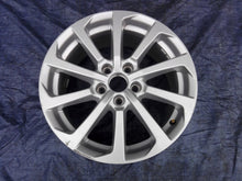 Laden Sie das Bild in den Galerie-Viewer, 1x Alufelge 17 Zoll 7.5" 5x112 51ET Glanz Silber 8V0601025DM Audi A3 Rim Wheel FEL6809353215tr