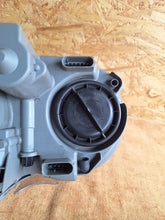 Laden Sie das Bild in den Galerie-Viewer, Frontscheinwerfer Mercedes-Benz W203 15273800 Xenon Rechts Headlight SCH6040003341gs