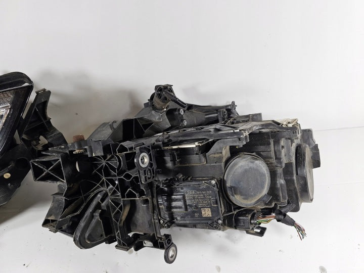 Frontscheinwerfer Hyundai 8K0941031 8K0941032 Ein Satz Scheinwerfer Headlight SCH9268508355dd