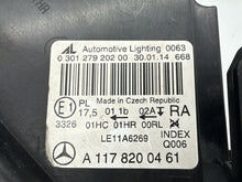 Laden Sie das Bild in den Galerie-Viewer, Frontscheinwerfer Mercedes-Benz Cla C117 A1178200461 Rechts Headlight SCH8769933999bs