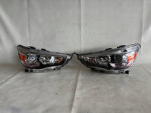 Laden Sie das Bild in den Galerie-Viewer, Frontscheinwerfer Mitsubishi Asx 467807970 Xenon Ein Stück (Rechts oder Links)