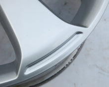 Laden Sie das Bild in den Galerie-Viewer, 1x Alufelge 17 Zoll 7.5" 5x130 50ET Glanz Silber 7P0071497 VW Touareg Rim Wheel FEL3718943709vo