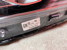 Laden Sie das Bild in den Galerie-Viewer, Frontscheinwerfer Kia Ceed 92102J7100 Rechts Scheinwerfer Headlight