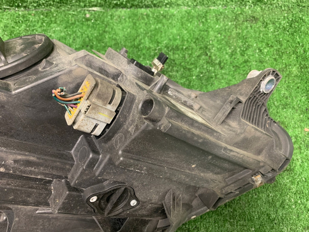 Frontscheinwerfer Mercedes-Benz W251 A2518203561 Bi-Xenon Links Headlight SCH7026728530ua