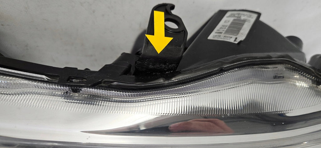 Frontscheinwerfer Toyota Auris 811170-02J61 Links Scheinwerfer Headlight