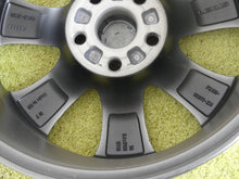 Load image into Gallery viewer, 1x Alufelge 17 Zoll 8.0" 5x114.3 45ET TD320-80231 PZ439-C0672-ZM Lexus Gs FEL7147225049ni