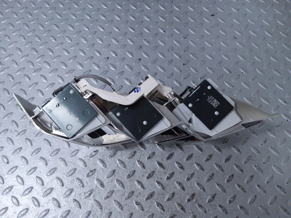 Frontscheinwerfer Toyota Yaris 81105K0080 Rechts Scheinwerfer Headlight SCH7569927617cn