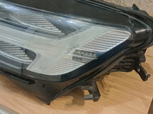 Laden Sie das Bild in den Galerie-Viewer, Frontscheinwerfer Volvo V60 32338001 LED Links Scheinwerfer Headlight SCH2077490887mx