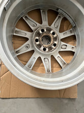 Load image into Gallery viewer, 1x Alufelge 17 Zoll 7.0" 5x114.3 45ET 42611-47330 Toyota Corolla Rim Wheel FEL5386479560bv