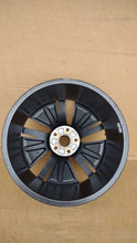 Laden Sie das Bild in den Galerie-Viewer, 1x Alufelge 19 Zoll 8.0" 5x112 45ET 5LA601025A Skoda Enyaq Rim Wheel FEL7141400277ye