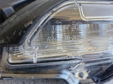 Laden Sie das Bild in den Galerie-Viewer, Frontscheinwerfer Toyota Yaris Cross 0D317KOD Links Scheinwerfer Headlight SCH3620978867le