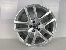 Laden Sie das Bild in den Galerie-Viewer, 1x Alufelge 18 Zoll 7.5&quot; 5x108 55ET Glanz Silber 31445568 Volvo Xc70 Xc60