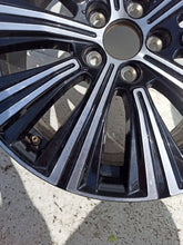 Laden Sie das Bild in den Galerie-Viewer, 1x Alufelge 18 Zoll 8.0&quot; 5x108 42ET 32243391 Volvo S90 V90 Rim Wheel