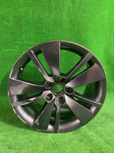 Laden Sie das Bild in den Galerie-Viewer, 1x Alufelge 18 Zoll 8.0&quot; 5x112 44ET 3V0601025F Audi 44 Superb Iii Rim Wheel