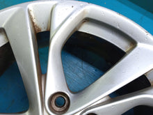 Load image into Gallery viewer, 1x Alufelge 17 Zoll 7.5" 5x105 44ET Silber Opel Astra Rim Wheel FEL9907109530dm
