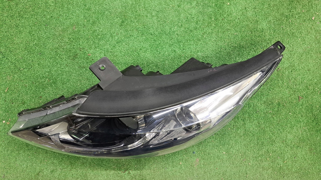 Frontscheinwerfer Kia Sportage 921013U290 Xenon Links Scheinwerfer Headlight