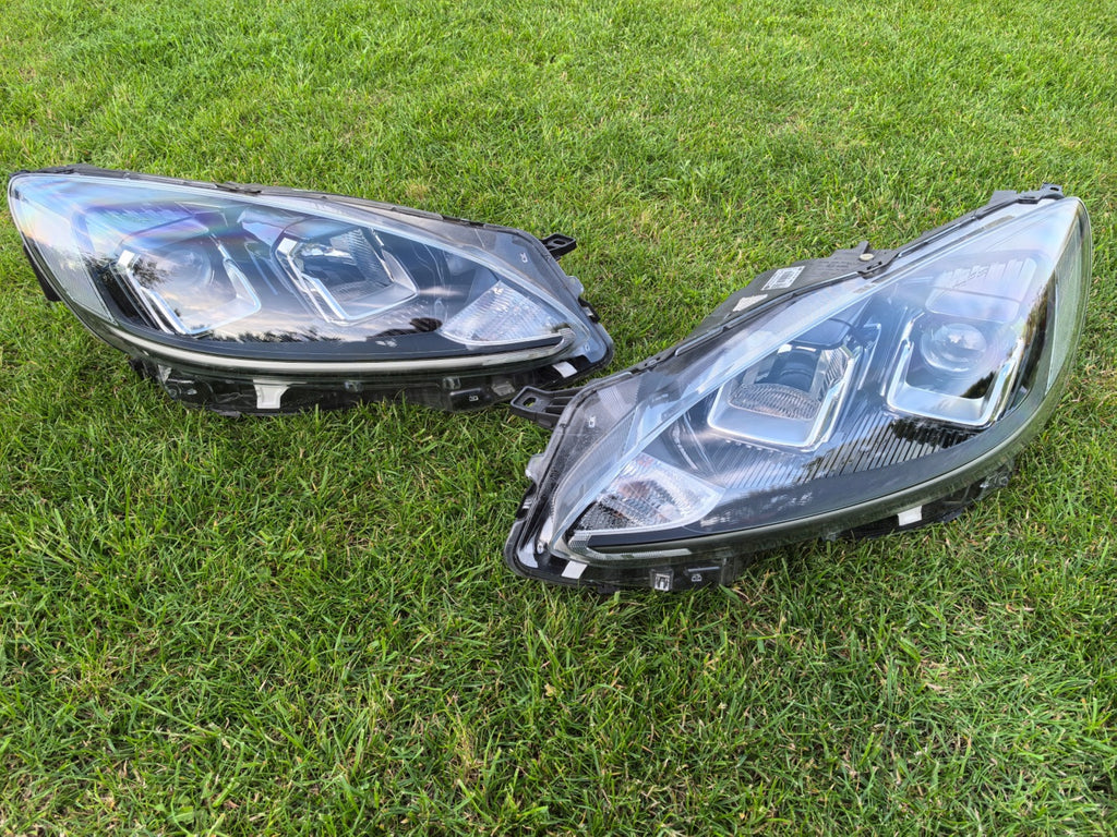 Frontscheinwerfer Ford Kuga III LV4B-13W029-AK LV4B-13W030-AK LED Ein Satz SCH3108387288ph