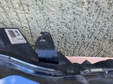 Laden Sie das Bild in den Galerie-Viewer, Frontscheinwerfer Toyota Auris 8113002K30 LED Rechts Scheinwerfer Headlight