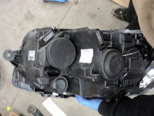 Load image into Gallery viewer, Frontscheinwerfer VW Transporter 7E1941016L Rechts Scheinwerfer Headlight