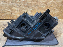 Laden Sie das Bild in den Galerie-Viewer, Frontscheinwerfer VW Tiguan Allspace 5NN941082C S2410P074 Full LED Rechts