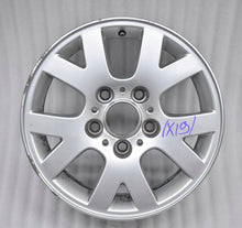 Laden Sie das Bild in den Galerie-Viewer, 1x Alufelge 15 Zoll 6.5&quot; 5x120 42ET Glanz Silber 1095369 BMW 3 E46 E90 Rim Wheel