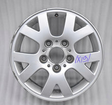 Laden Sie das Bild in den Galerie-Viewer, 1x Alufelge 15 Zoll 6.5" 5x120 42ET Glanz Silber 1095369 BMW 3 E46 E90 Rim Wheel FEL8079940488bo