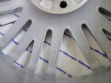 Load image into Gallery viewer, 1x Alufelge 18 Zoll 8.0" 5x112 44ET Glanz Silber 3C0071498A VW Passat B7 FEL8463156342zx