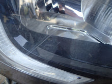 Laden Sie das Bild in den Galerie-Viewer, Frontscheinwerfer Renault Master III 260105567R Rechts Scheinwerfer Headlight