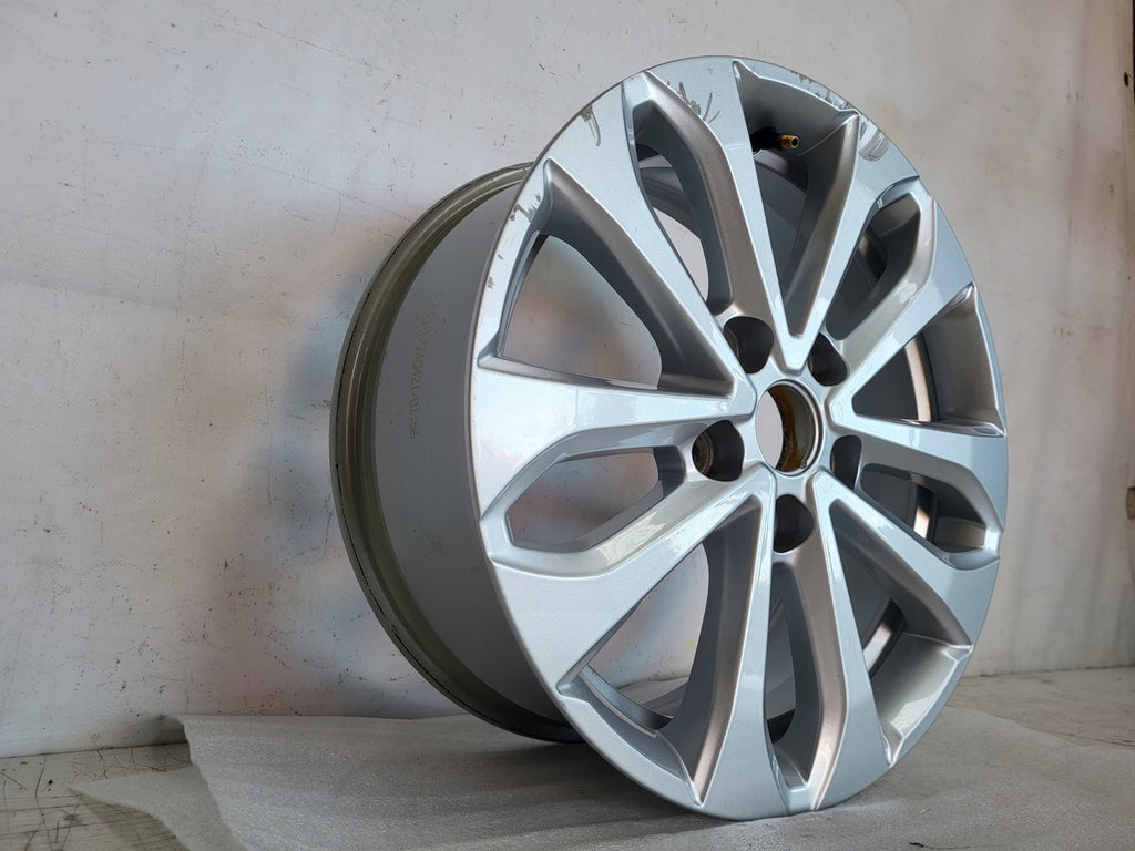 1x Alufelge 16 Zoll 6.5" 5x114.3 44ET Glanz Silber 403007521R Renault Zoe