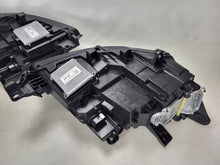 Laden Sie das Bild in den Galerie-Viewer, Frontscheinwerfer VW Transporter 7T1941082C 7T1941081 Full LED Rechts oder Links