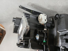 Laden Sie das Bild in den Galerie-Viewer, Frontscheinwerfer Mazda Cx30 DGJ1-51040 LED Links Scheinwerfer Headlight SCH6301324369ae
