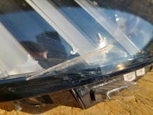 Load image into Gallery viewer, Frontscheinwerfer Peugeot 2008 208 I 9841641980 Full LED Rechts Headlight