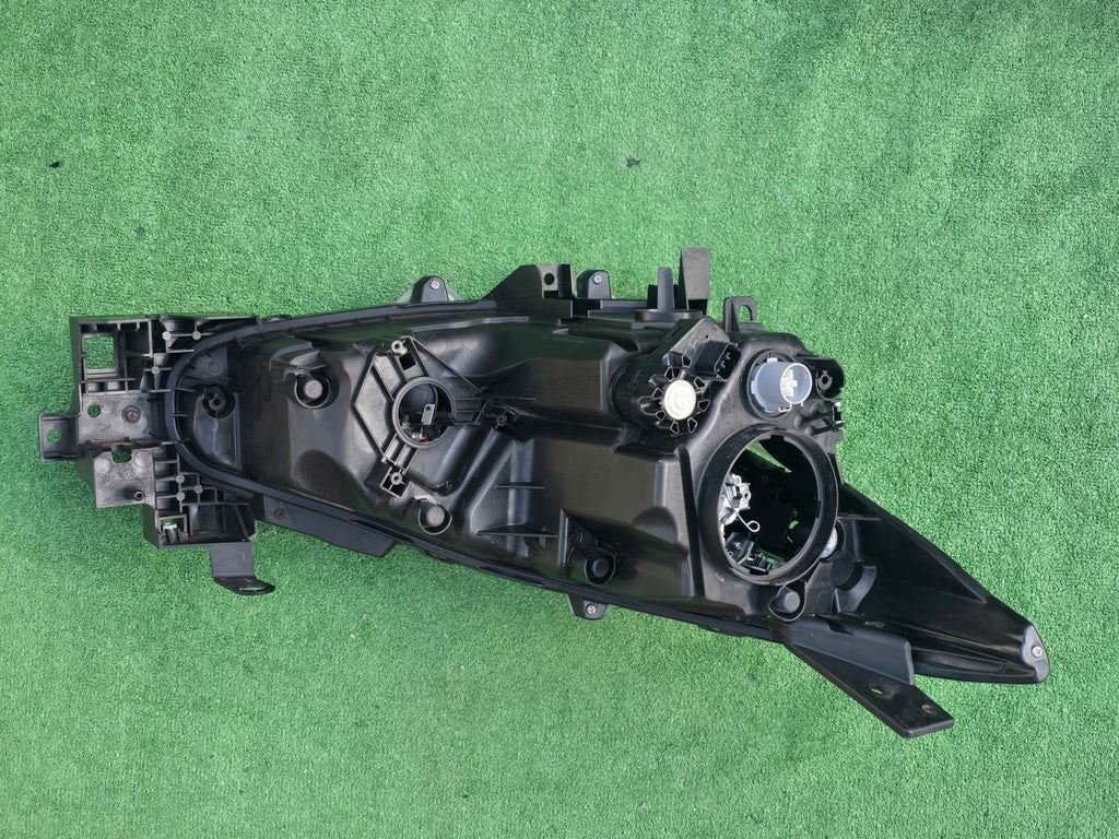 Frontscheinwerfer Mazda 3 BHR251040 Bi-Xenon Ein Stück (Rechts oder Links)