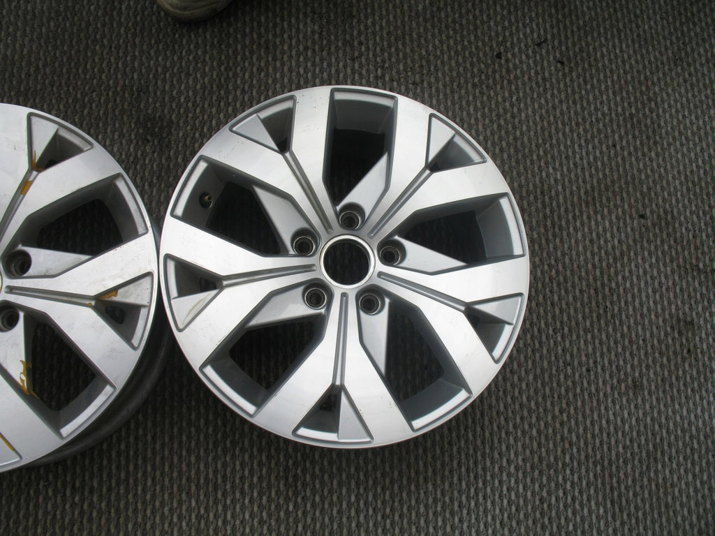 1x Alufelge 16 Zoll 6.5" 5x112 41ET Glanz Schwarz 3G0601025AL VW Passat FEL9602357176pu