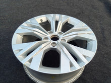 Load image into Gallery viewer, 1x Alufelge 17.5 Zoll 7.0" 5x112 38ET 3G0601025AB VW Passat Alltrack B8 FEL2632417694tl