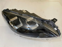 Laden Sie das Bild in den Galerie-Viewer, Frontscheinwerfer Ford Kuga LV4B-13E016-AN Rechts Scheinwerfer Headlight SCH5571175739id