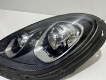Laden Sie das Bild in den Galerie-Viewer, Frontscheinwerfer Porsche Macan 95B941031 Links Scheinwerfer Headlight SCH8898601400nb