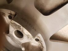 Laden Sie das Bild in den Galerie-Viewer, 1x Alufelge 16 Zoll 7.0&quot; 5x112 41ET Glanz Silber 6856029 Mini Countryman F60