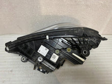 Laden Sie das Bild in den Galerie-Viewer, Frontscheinwerfer Mercedes-Benz W206 A2069067203 Full LED Rechts Headlight SCH6467980022oo