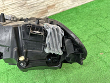 Laden Sie das Bild in den Galerie-Viewer, Frontscheinwerfer BMW 2 F44 9478450 Rechts Scheinwerfer Headlight