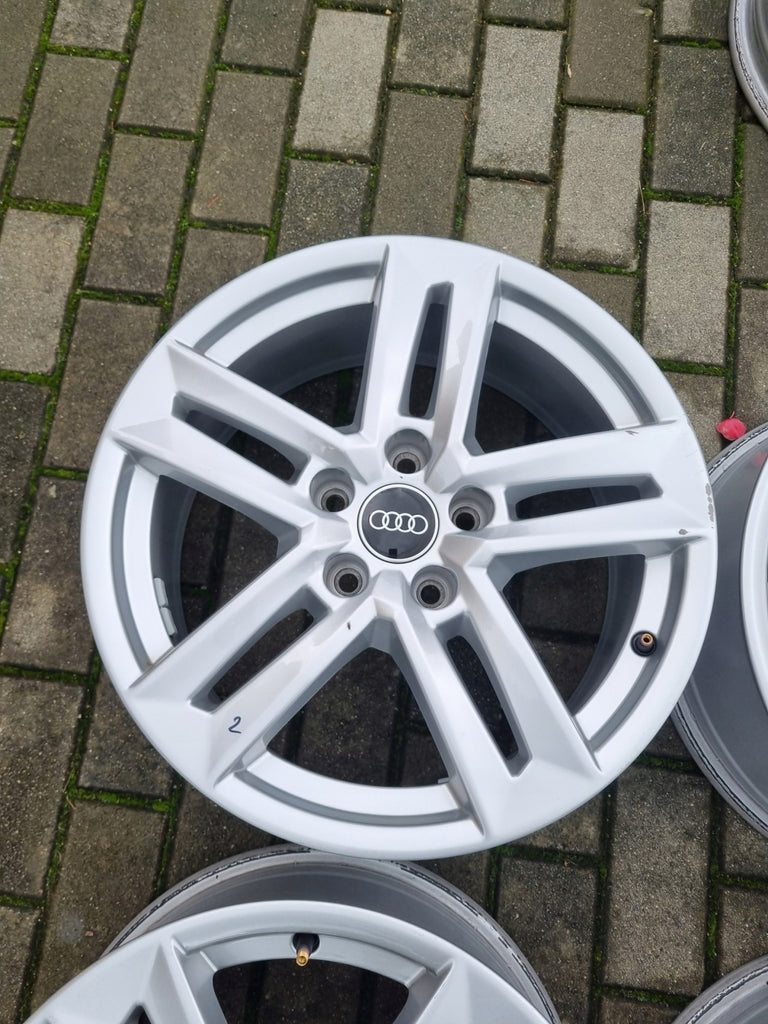 4x Alufelge 17 Zoll 7.0" 5x112 42ET Glanz Silber 8W0601025P Audi Rim Wheel FEL5760313723kn